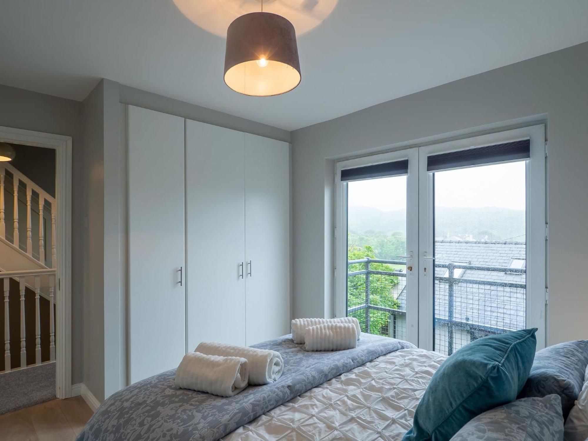 Eve'S Townhouse Apartment Клифдън Екстериор снимка