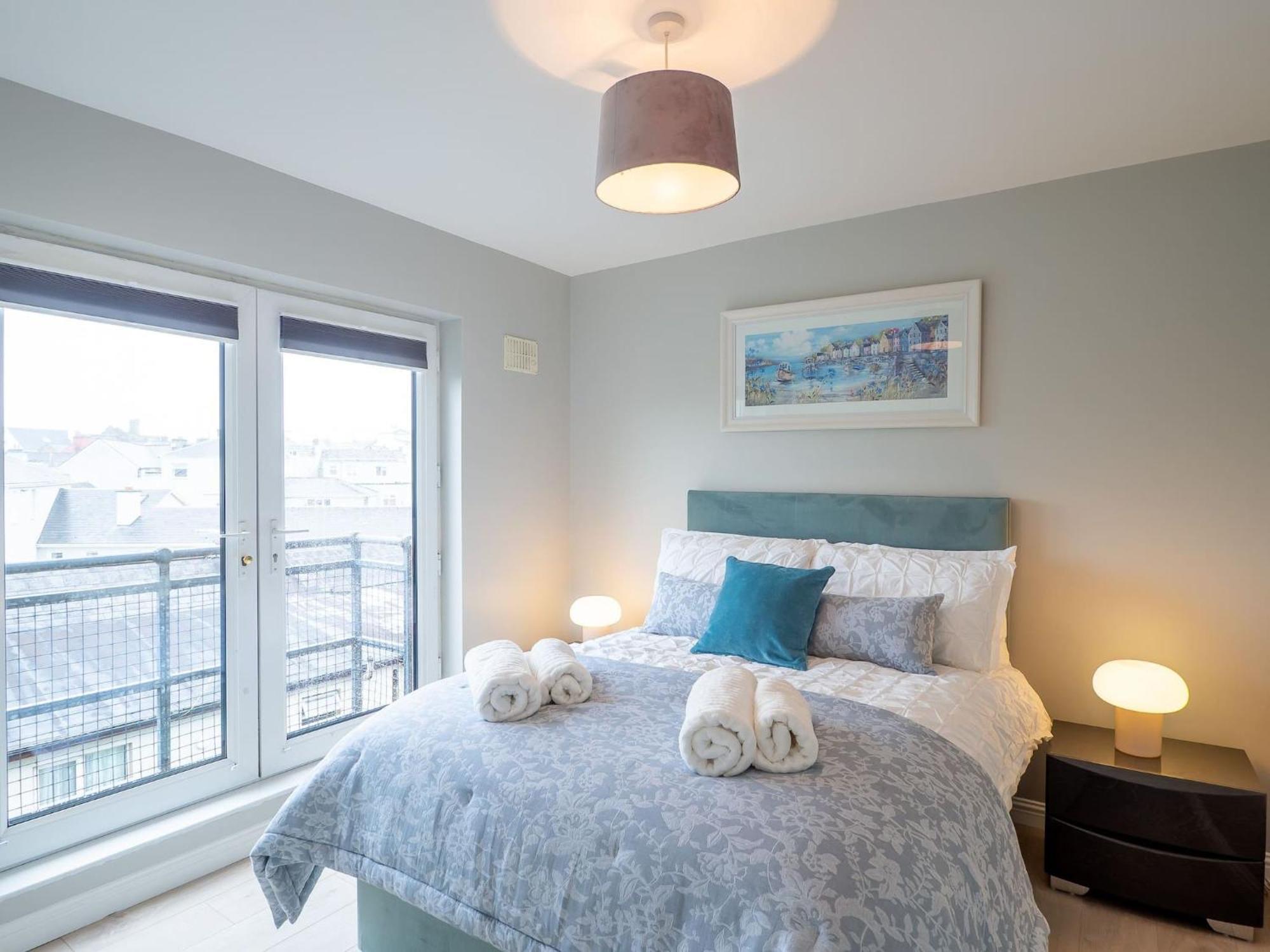 Eve'S Townhouse Apartment Клифдън Екстериор снимка